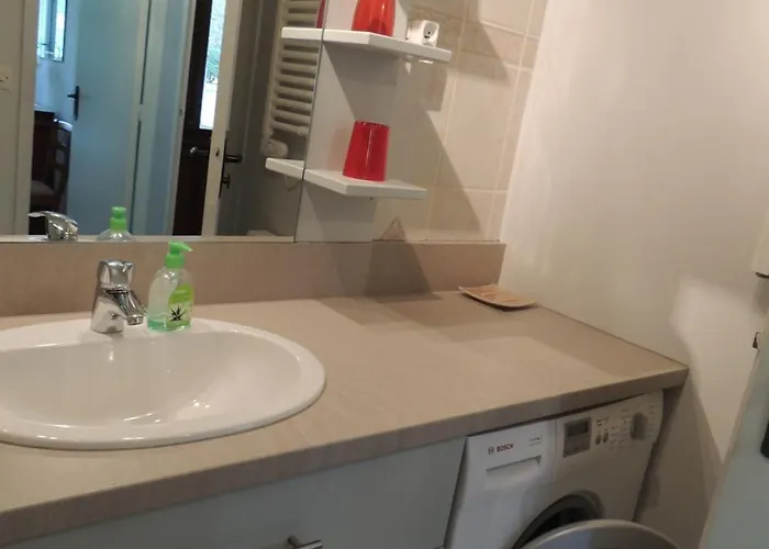 2 Pieces Pres Des Thermes